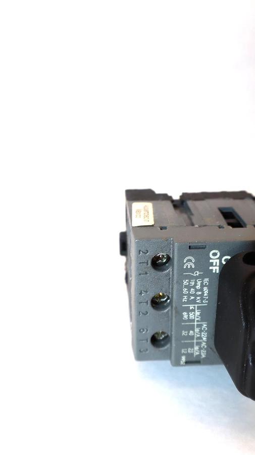 Used BUSSMANN OPTIMA OPM-1038RSW Fuse Holder & Disconnect Switch BDNF 32 Switch