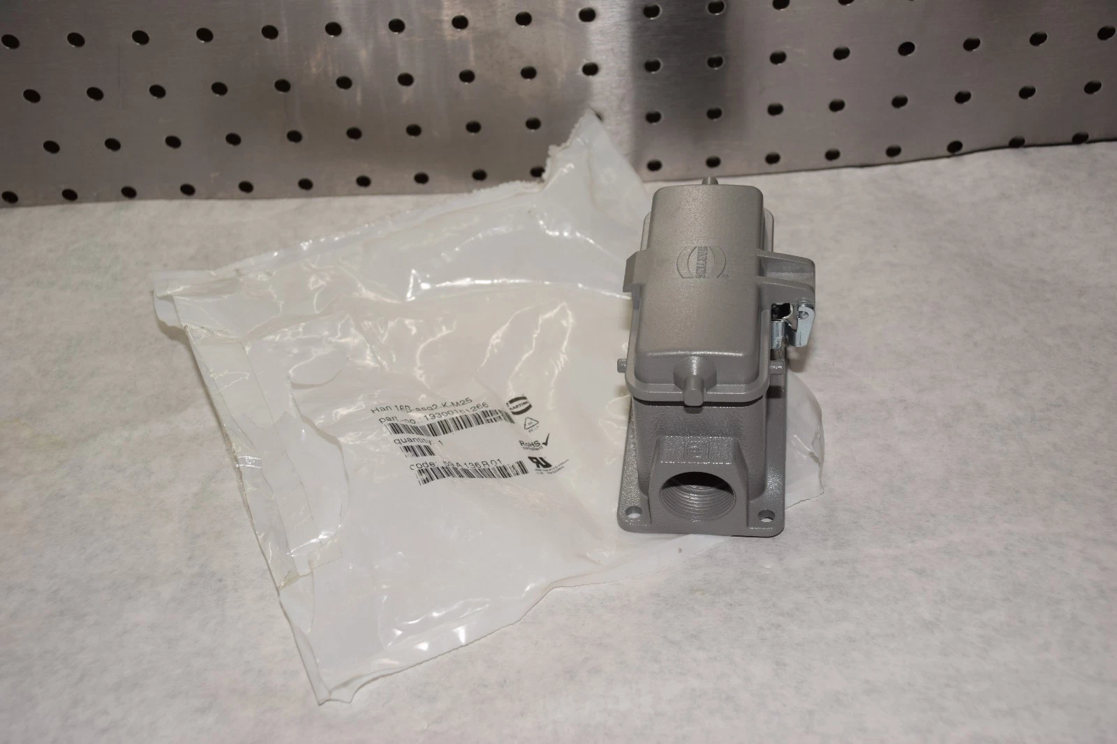 HARTING HAN 16B-ASG2-K-M25 HAN16BASG2KM25 SEALED ELECTRICAL ENCLOSURE NEW