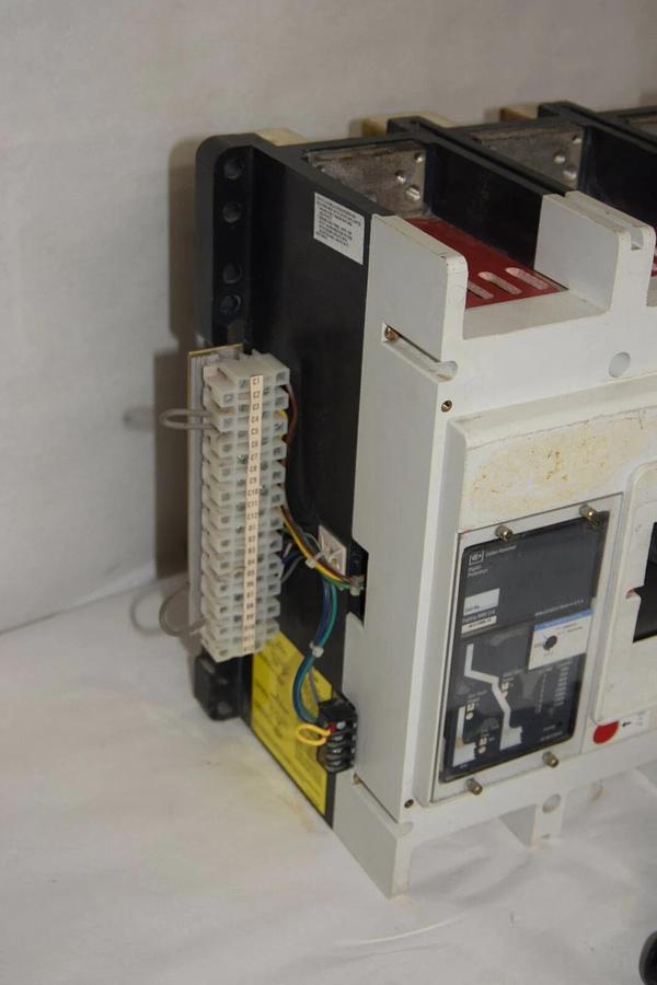 Used Cutler Hammer RD 3 pole 1600 amp RD316T35W Circuit Breaker RD316T35W RES1600LSG