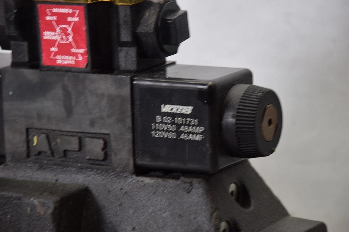 NEW- VICKERS DG5S8-6C-MFPA5WL-B5-30 , DG4V-3S-6C-MFPA5WL-B5-60 Directional Valve