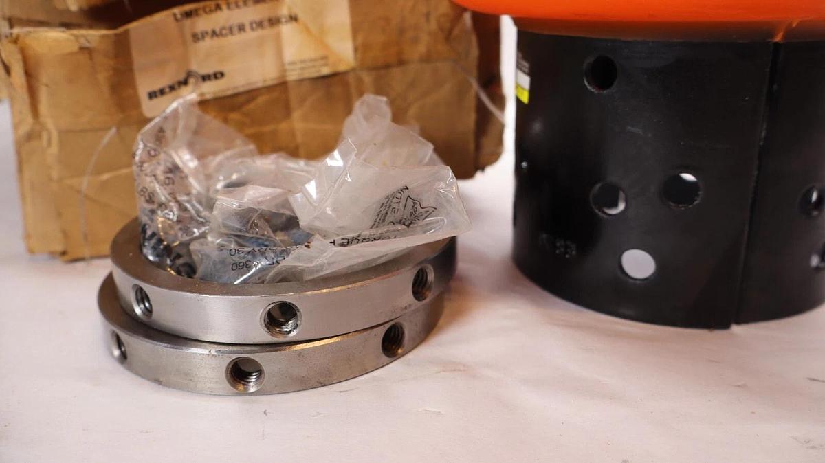 REXNORD Omega Element Elastomeric Spacer Coupling ES20 7300100 (NOS)