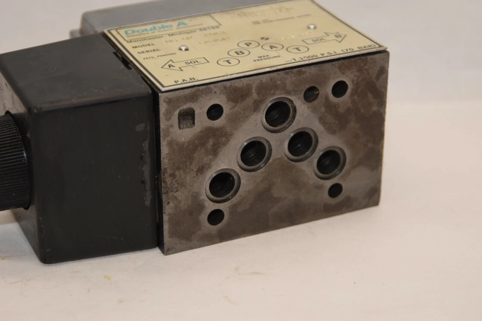 (NEW) DOUBLE A QG-5P-10A3 QG5P10A3 1000psi 70Bar 110/120V Coil Valve *No Gaskets