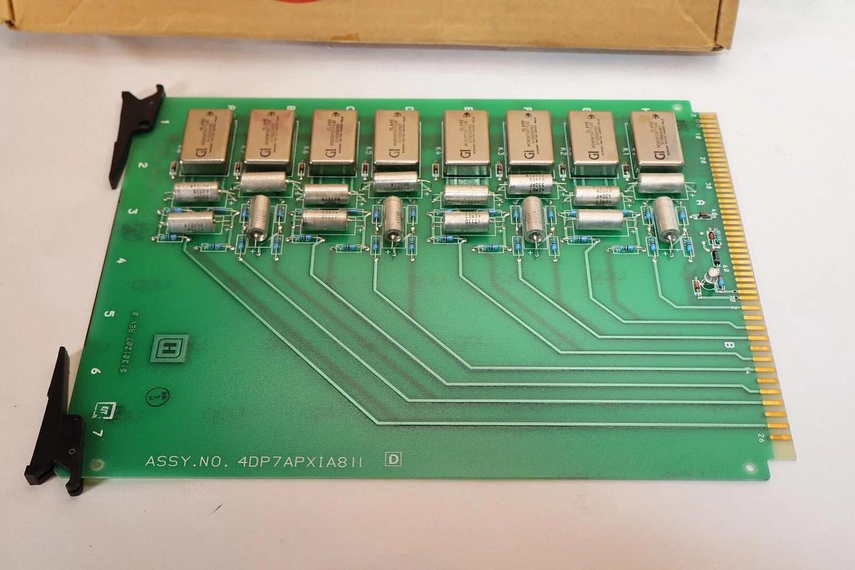 (NEW) HONEYWELL 4DP7APXIA811 Rev HW-D Circuit Board / Card