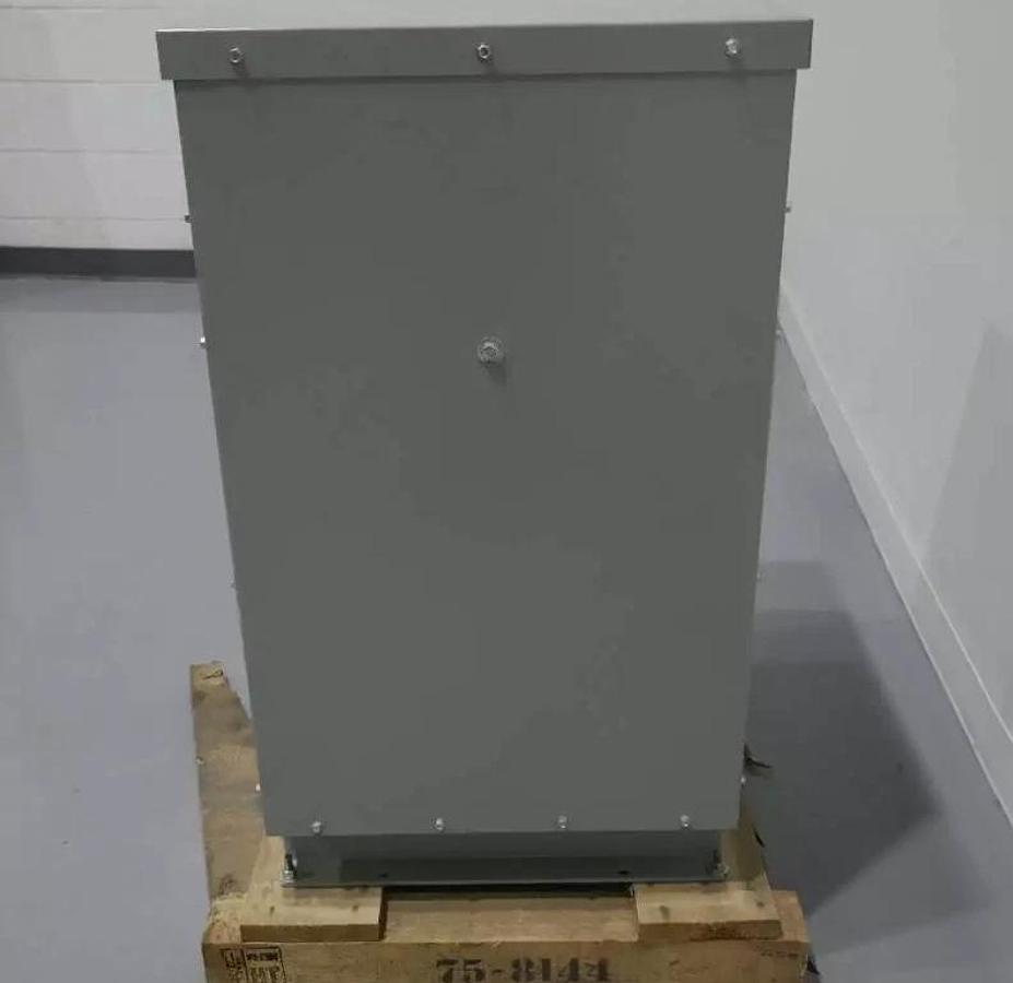 Eaton V48M28T4516 Dry DT-3 Transformer 45 kVA 45kva 408-208/120v 3ph NEW