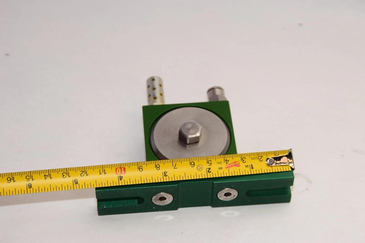 Used CLEVELAND CVT-A-40 CVTA40 Double Bolt Turbine Vibrator