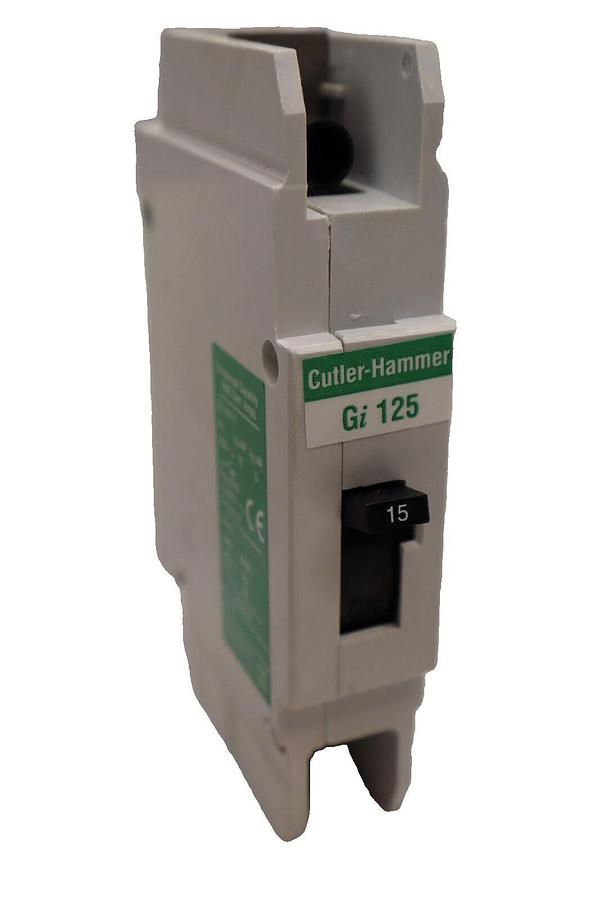Cutler Hammer Molded Case Circuit Breaker Gi1015 15 Amp 15A 240v 1p 1 pole (NEW)