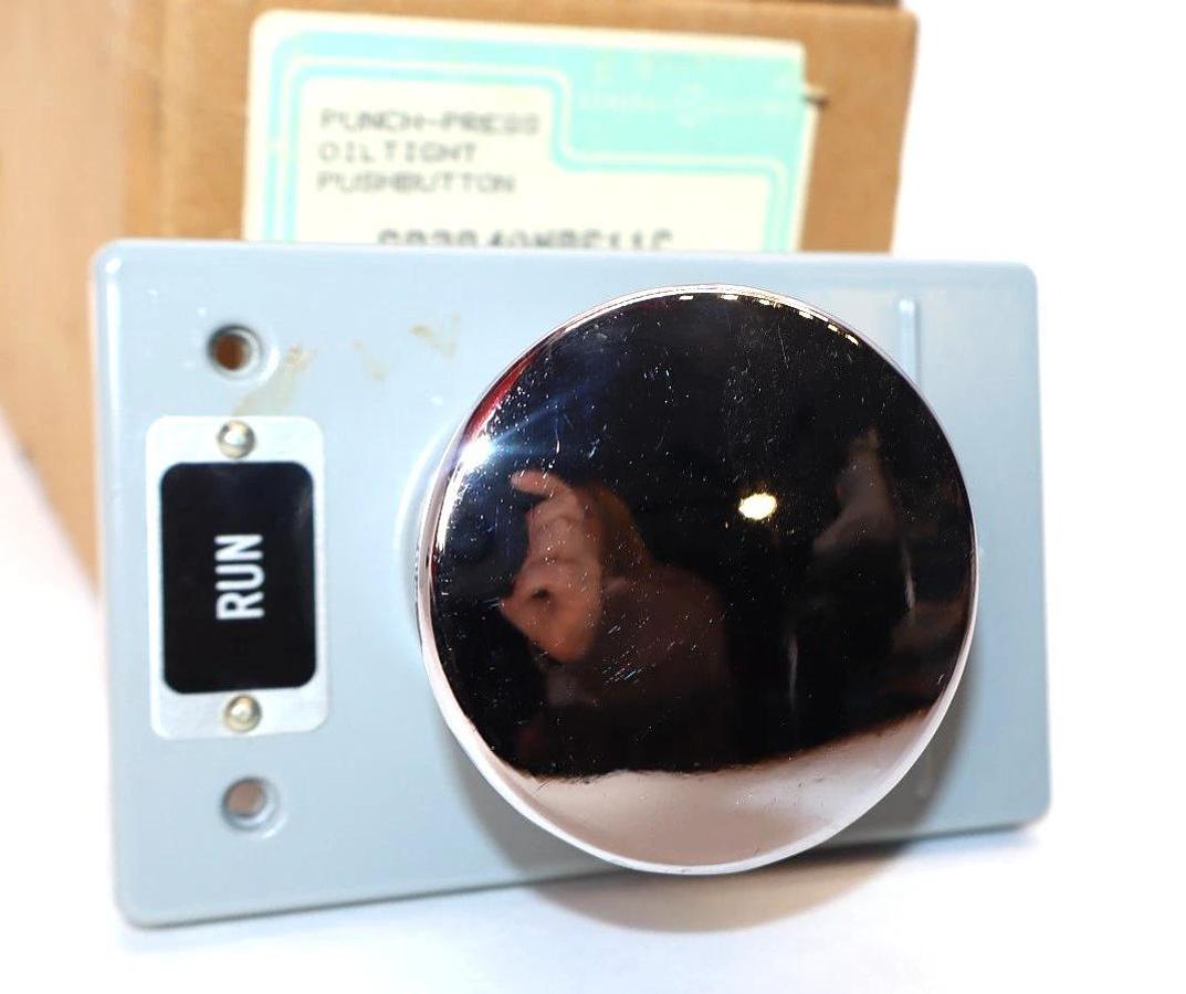 General Electric / GE CR2940NP611C 600Vac Punch-Press Pushbutton , Chrome (New)
