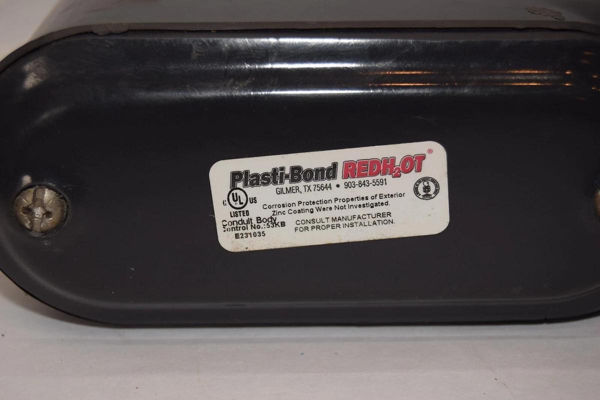 PLASTI-BOND 1.25" 1-1/4" PVC Coated 90 degree Conduit Body Sealing Fitting NEW