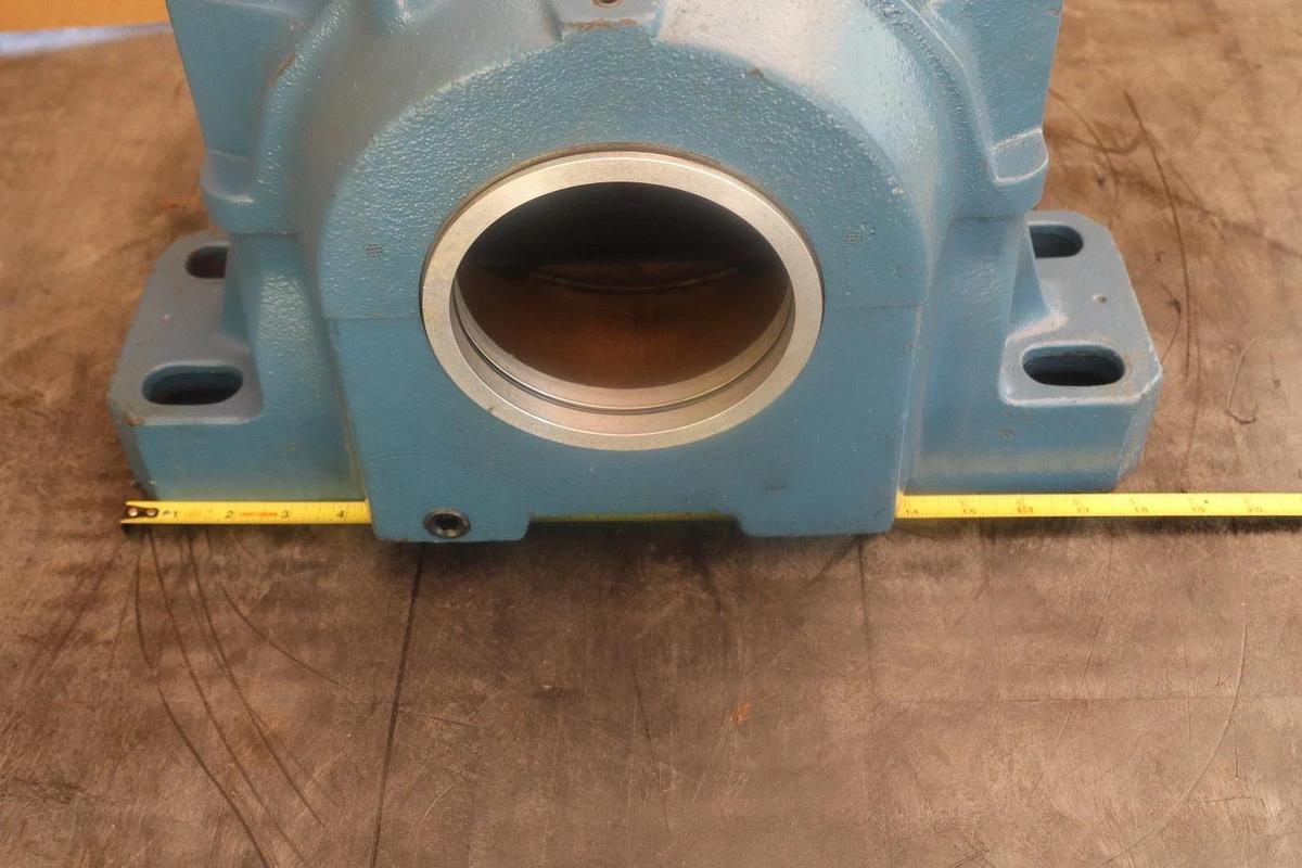Refurbished SKF Pillow Block HOUSING 4-Bolt SAF-526 SAF 526 SAF526 *Refurbished*
