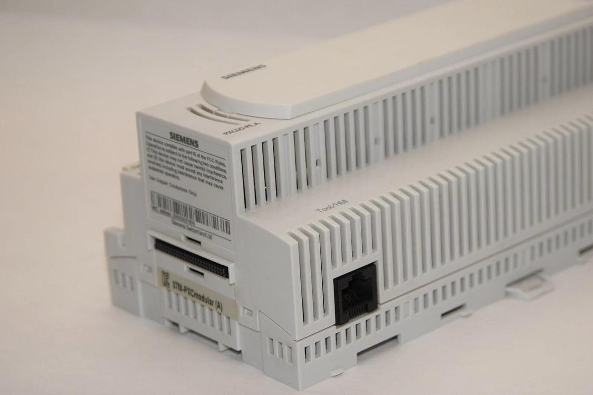 Used SIEMENS PXC00-PE96.A PXC00PE96A  PXC00-PE.A Controller 24v