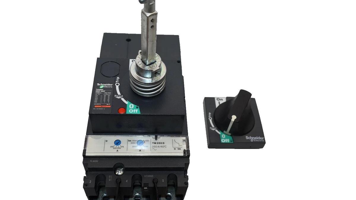 Schneider Electric Breaker 250A Rotary Extention NSX 100-160-250 F/N/H/NA (NEW)