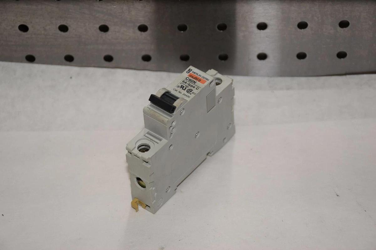 Used MERLIN GERIN C60N MULTI9 6A 277VAC TYPE C 1 POLE CIRCUIT BREAKER