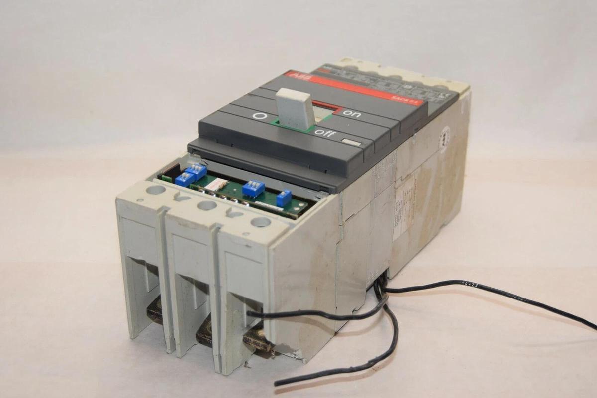 Used ABB 122160027-001 S4N250BESA1S8 3P 250A Circuit Breaker  *Sold As Is*