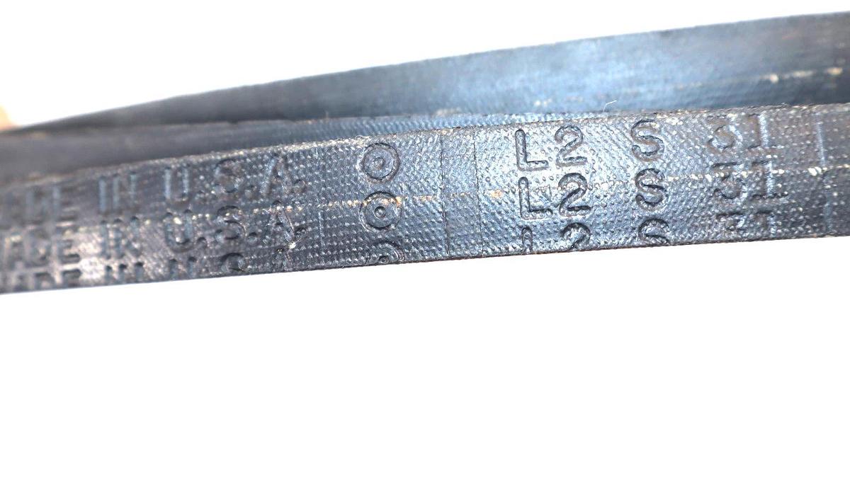 (NEW) B116 50 Plus 30 V-Belt USA