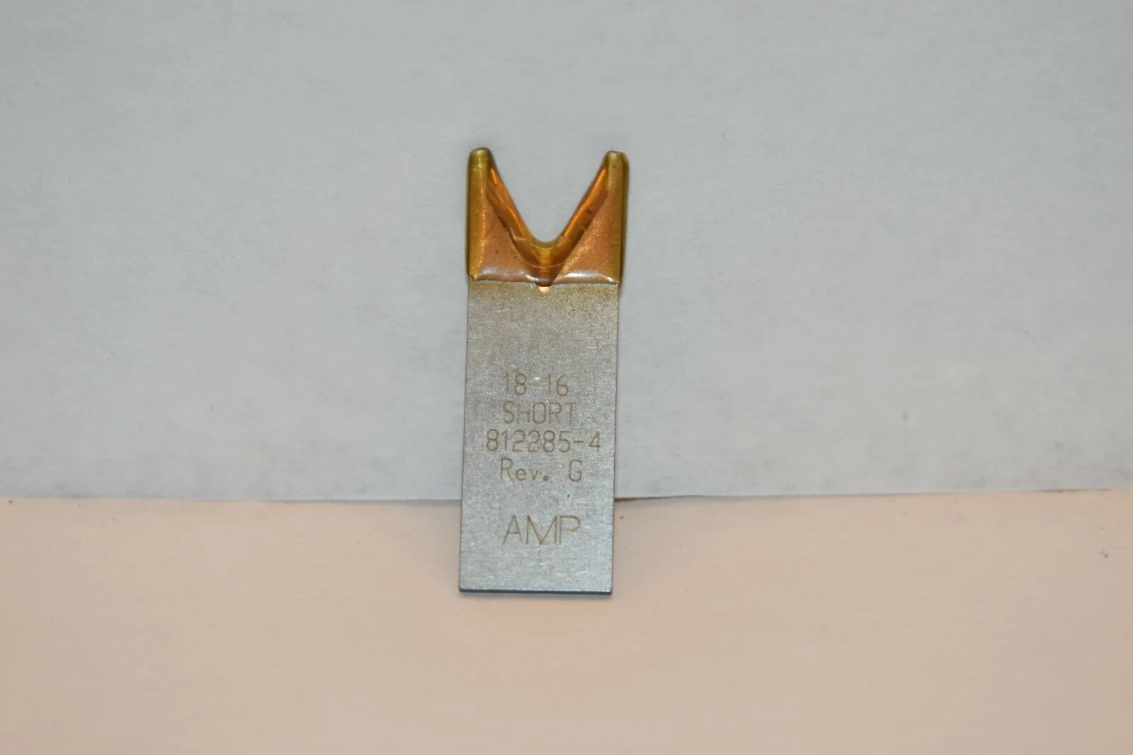NEW AMP 812285-4 18-16 SHORT REV. G WIRE INSULATION STRIP BLADE