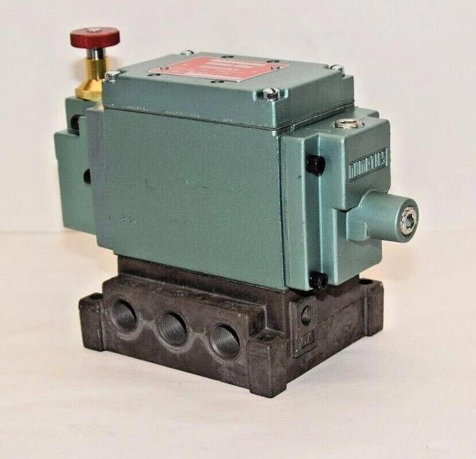 NUMATICS 33TSS4410 Solenoid Pneumatic Valve Repl# 33TSS4000 (NEW)