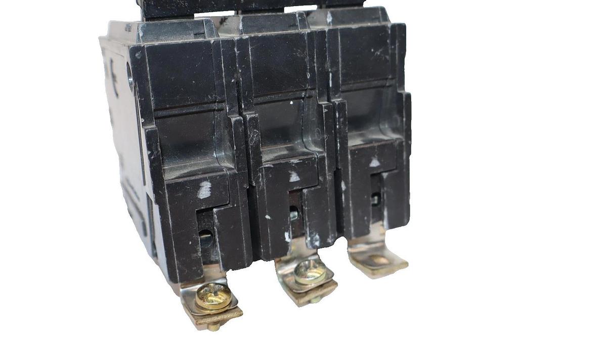 GE General Electric Circuit Breaker THQL330 30A Amp 3Pole (NEW)