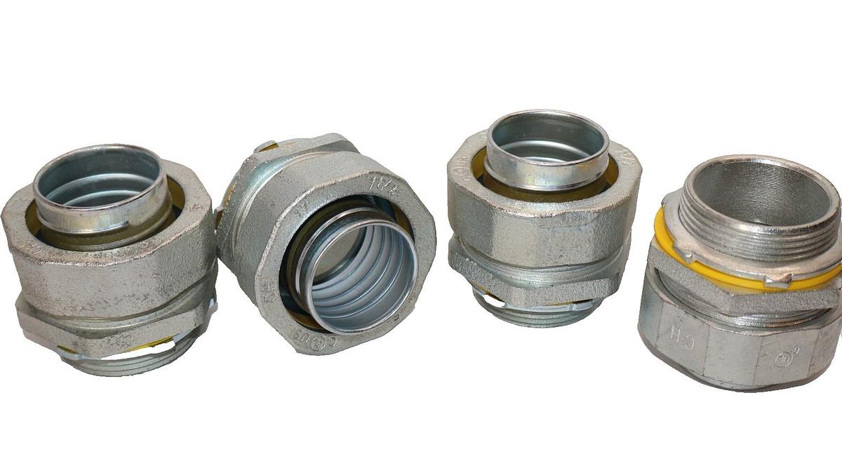 Crouse Hinds Liquidtight Straight Malleable Throat LT150 1-1/2" (New - Lot of 4)