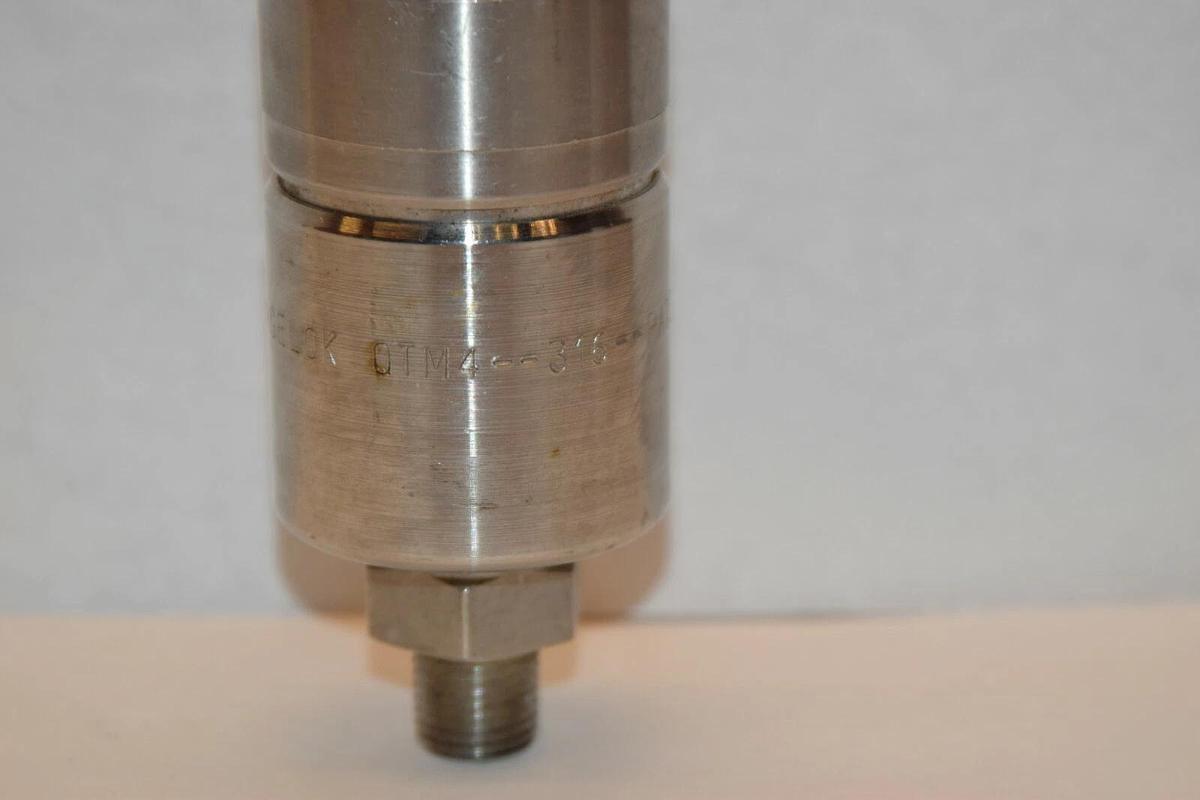 SWAGELOK QTM4-316 FEMALE QUICK CONNECT FITTING