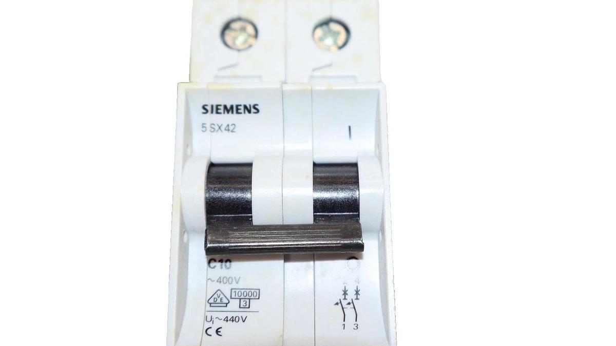 Siemesn 5SX4 210-7 , 5SX4210-7 Miniature Circuit Breaker (New)