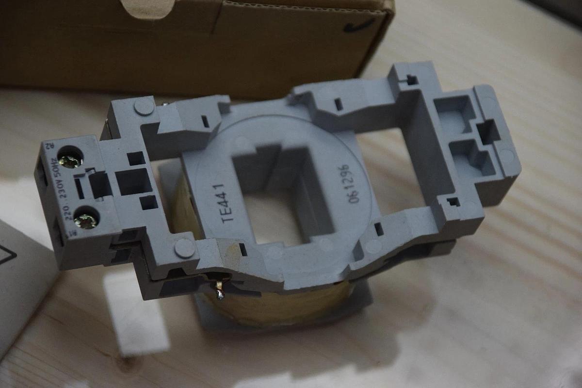 ALLEN BRADLEY Coil TE-441 RQAUS1 TE441 220 230V