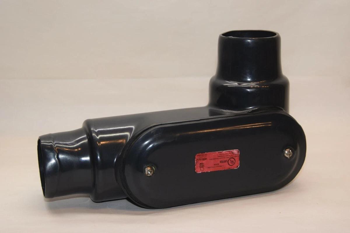 (NEW) ROBROY INDUSTRIES 40AM 2" Coated Conduit Body 90 Degree Elbow Fitting