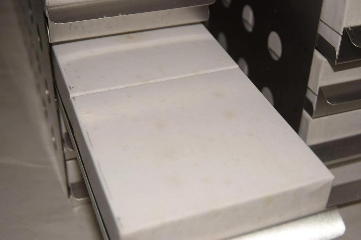 (NEW) THERMO SCIENTIFIC RSK700SD4 Rack Kit 700 4 Dr 4 racks 4 drawers per rack