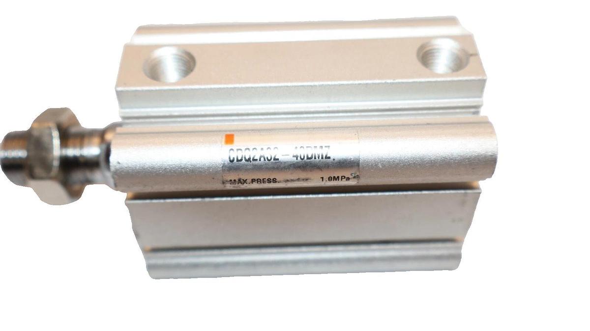 (NEW) SMC CDQ2A32-40DMZ , CDQ2A3240DMX 1.0MPa Pneumatic Compact Cylinder