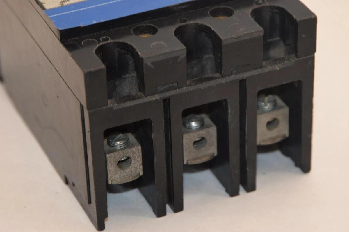 (NEW) THOMAS & BETTS FS340015A 15A 480V 3 Pole F-Frame Breaker