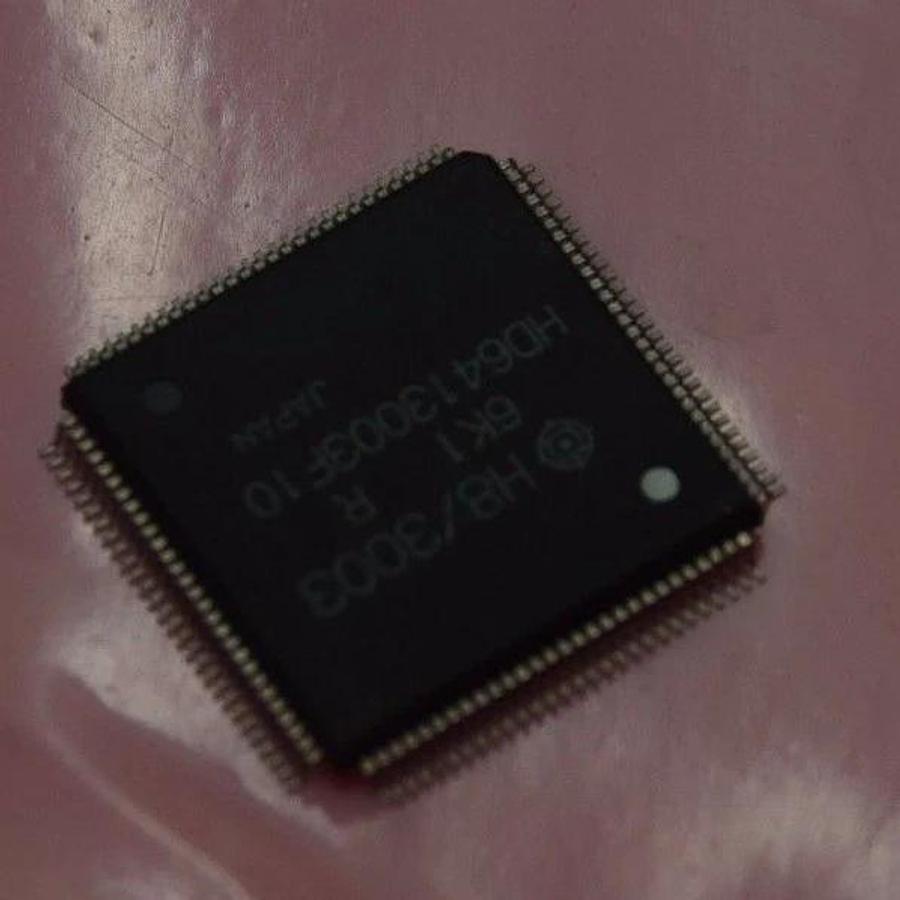 HITACHI IC chip HD6413003F10 6K1 R H8/3003