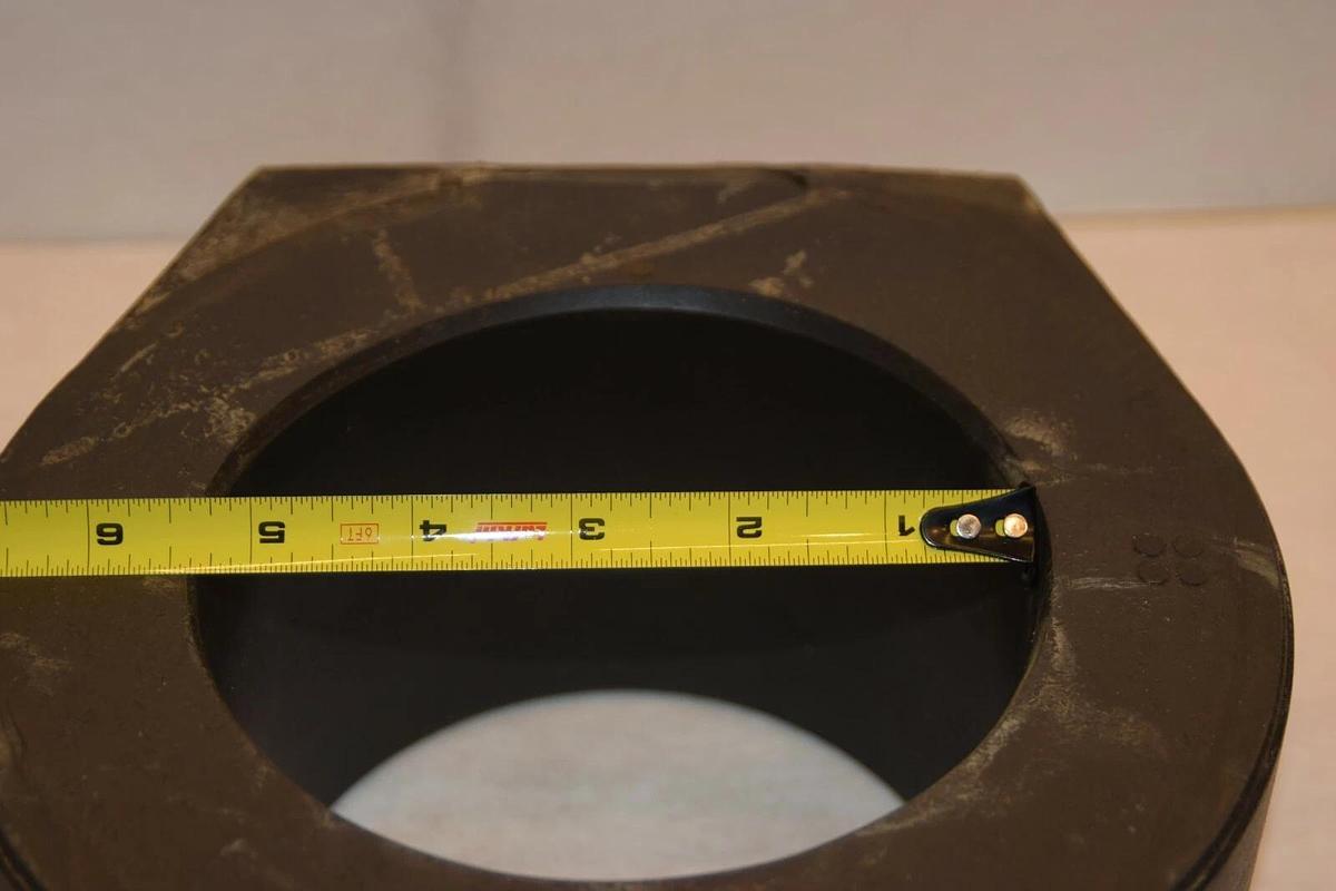 NEW GENERAL ELECTRIC JCS-0 2500:5 CURRENT TRANSFORMER