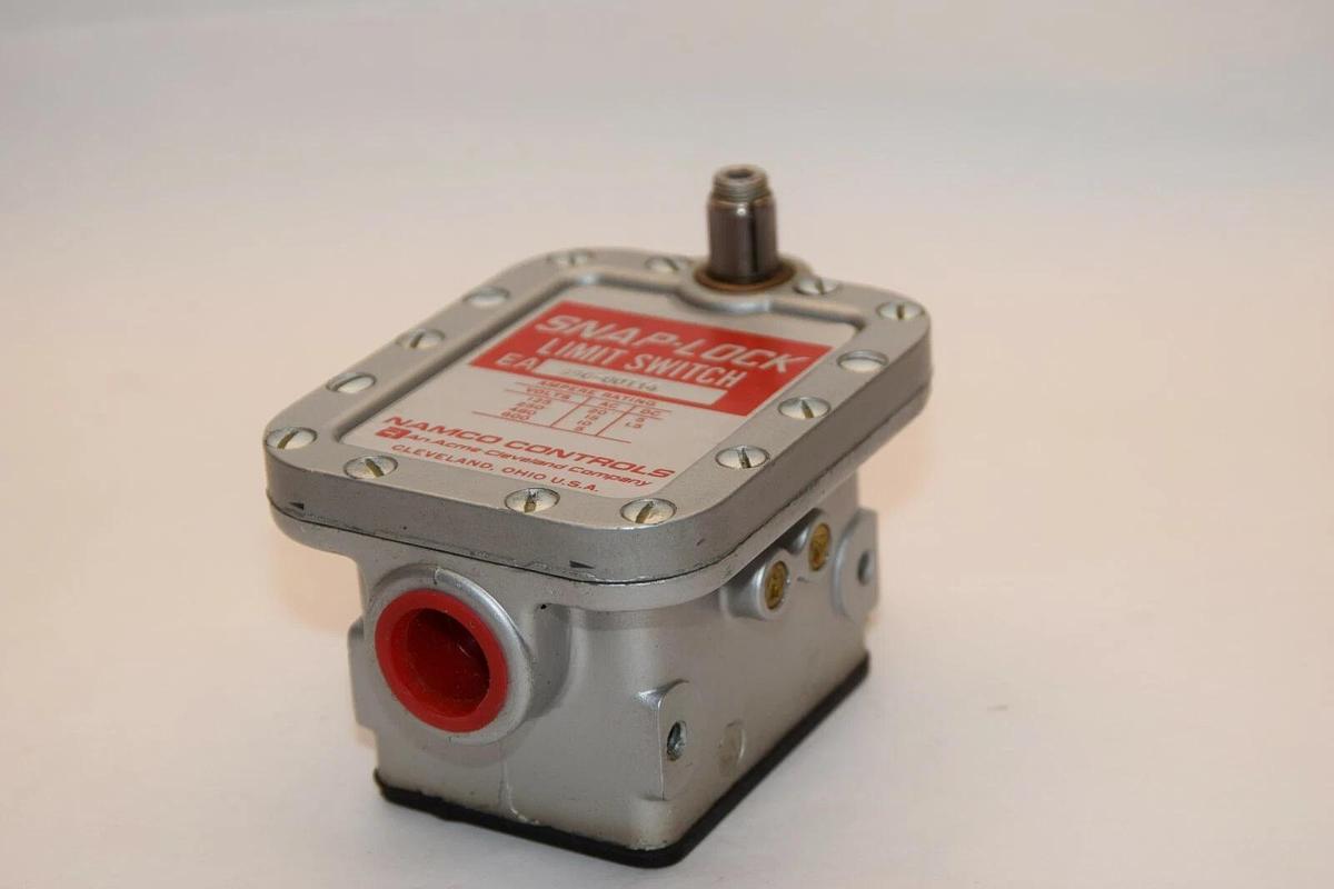 (NEW) NAMCO CONTROLS EA990-00114 990-00114 125-600V Snap-Lock Limit Switch
