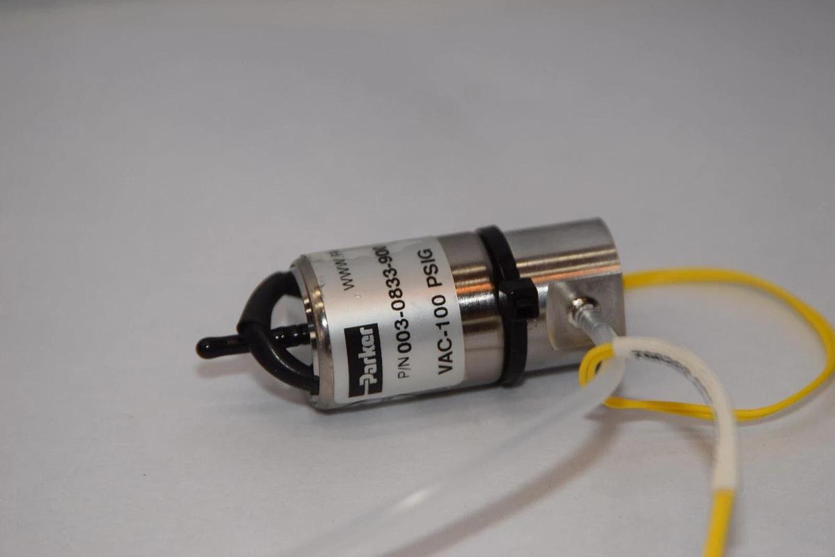 Used PARKER 003-0833-900 Vac-100-PSIG Series 3 Miniature Valve