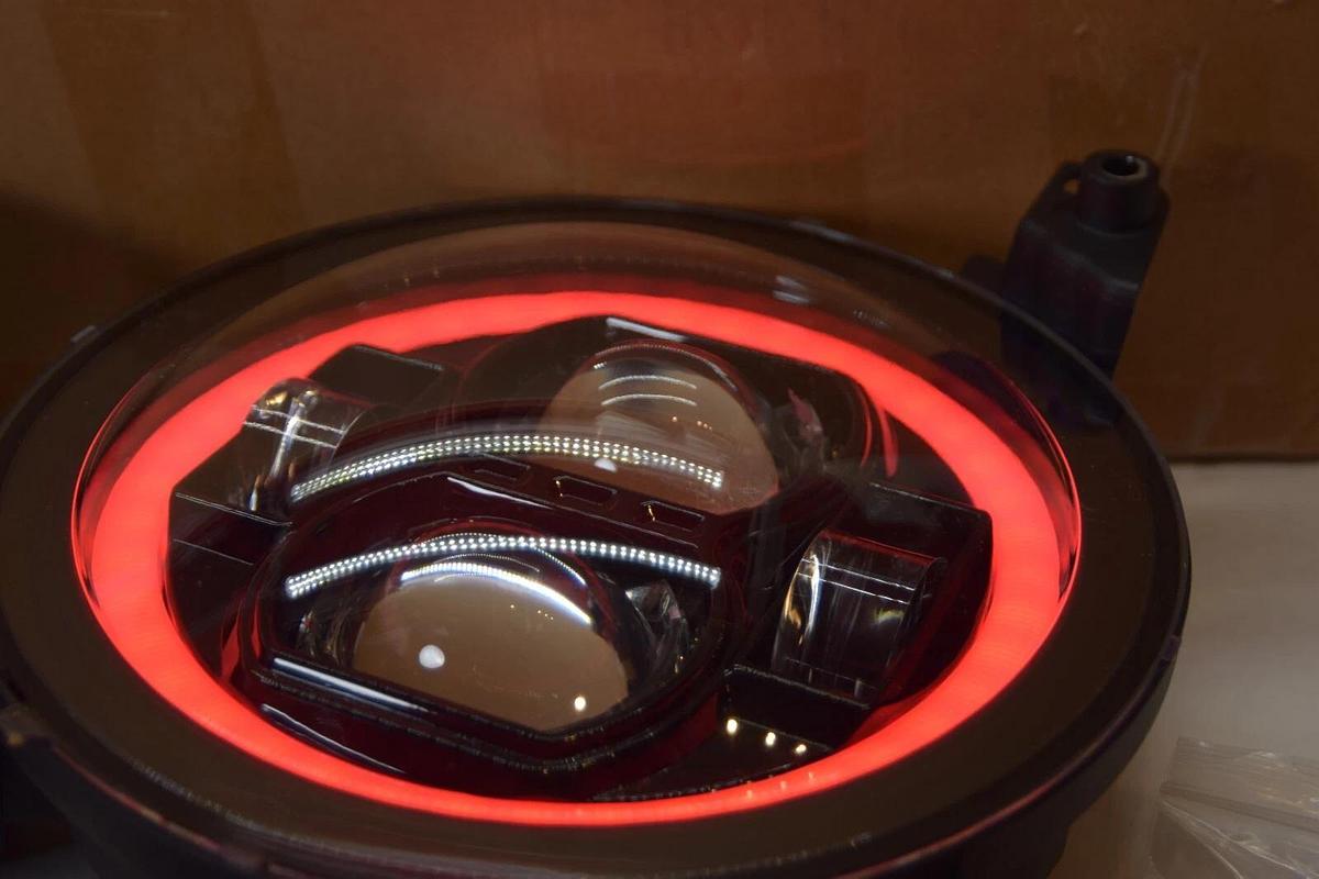 Used WOLUEN 9" RGB Halo LED Headlights A10HL901GBWL  2018 2023 Wrangler JL Headlight