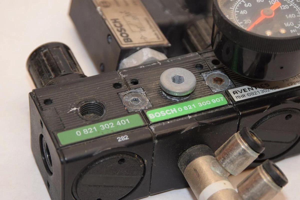 Used BOSCH 0 821 100 013, 0 821 300 907, 0 821 302 401, 0821302405 Pneumatic Unit