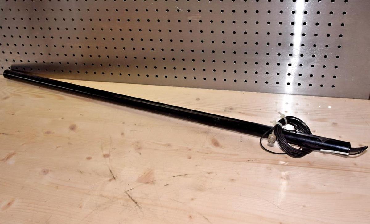 Used Omega Engineering PHE-6351-10 PH ELECTRODE 36IN LENGTH 1 1/16IN DIAMETER 0-13PH