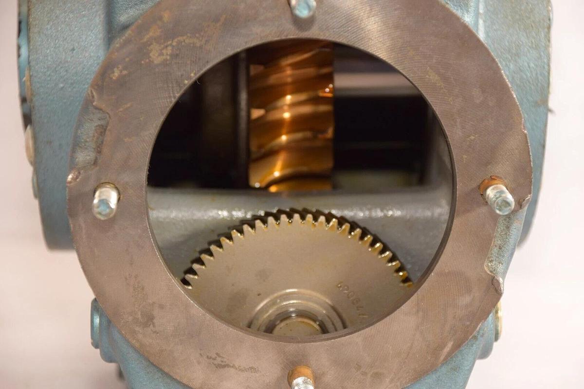 SEW-EURODRIVE Gear Box Reducer SA57DT80N4 1700RPM 47.32:1.5 1423 torque *NOS*