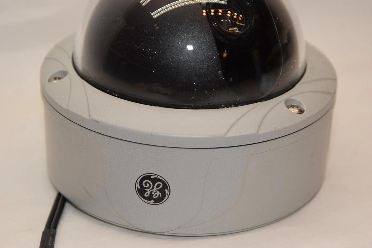 Used GE GENERAL ELECTRIC UVD-XP3DNR-VA9 1/3" Color 9-22mm Rugged Dome Camera