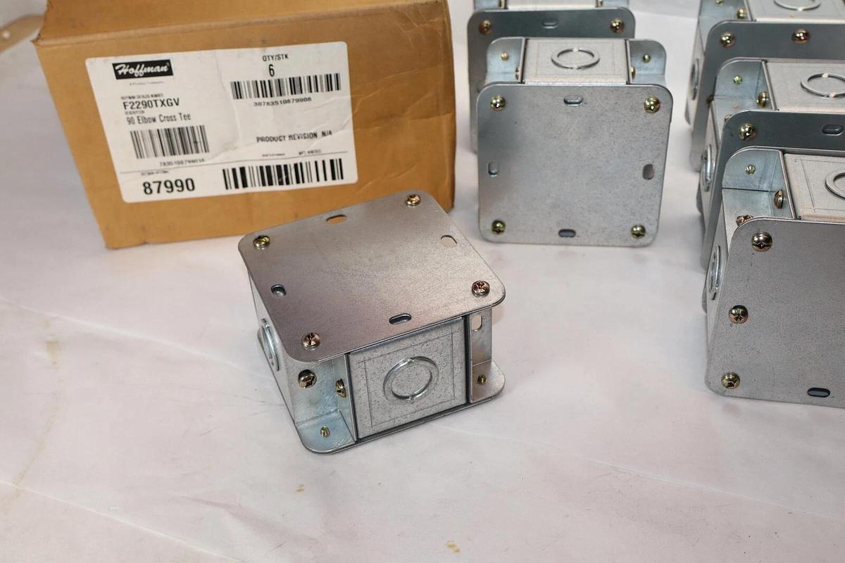 (NEW - Box of 6) HOFFMAN F2290TXGV 90 Degree Elbow Cross Tee 2.5" x 2.5"