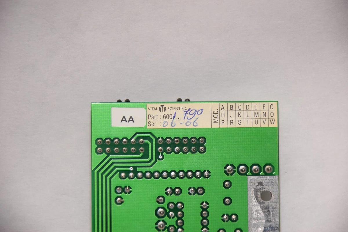 Used VITAL SCIENTIFIC 6001-790 , 3376-433 Circuit Board Card