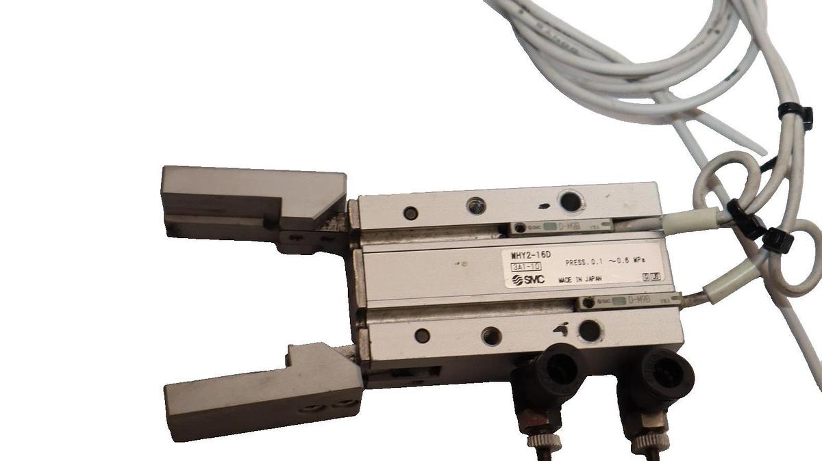 Used SMC MHY2-16D , MHY216D 0.1-0.6MPa Pneumatic Cylinder