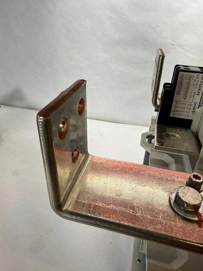 Cutler-Hammer CE15TN3 Series B1 Contactor 600V 24V coil 420A 420, 10-7050-3, New