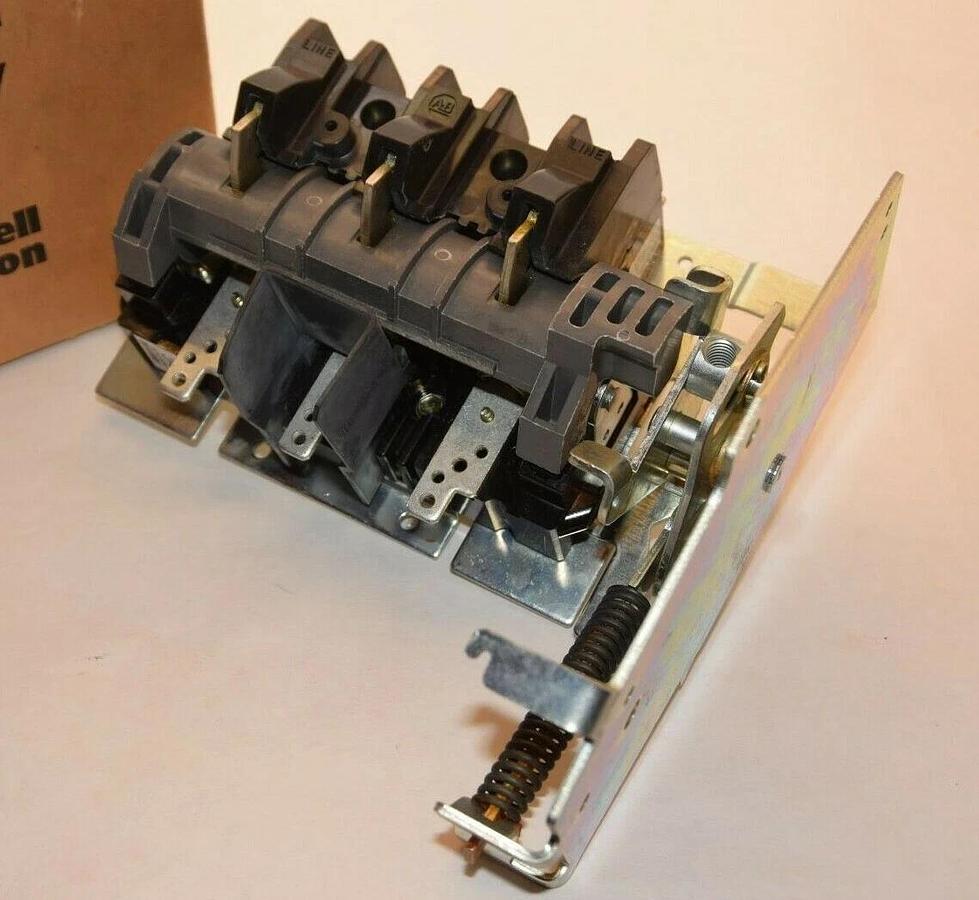 (NEW) ALLEN BRADELY 149V-DS30 149VDS30 30A 600V Series B Disconnect Switch