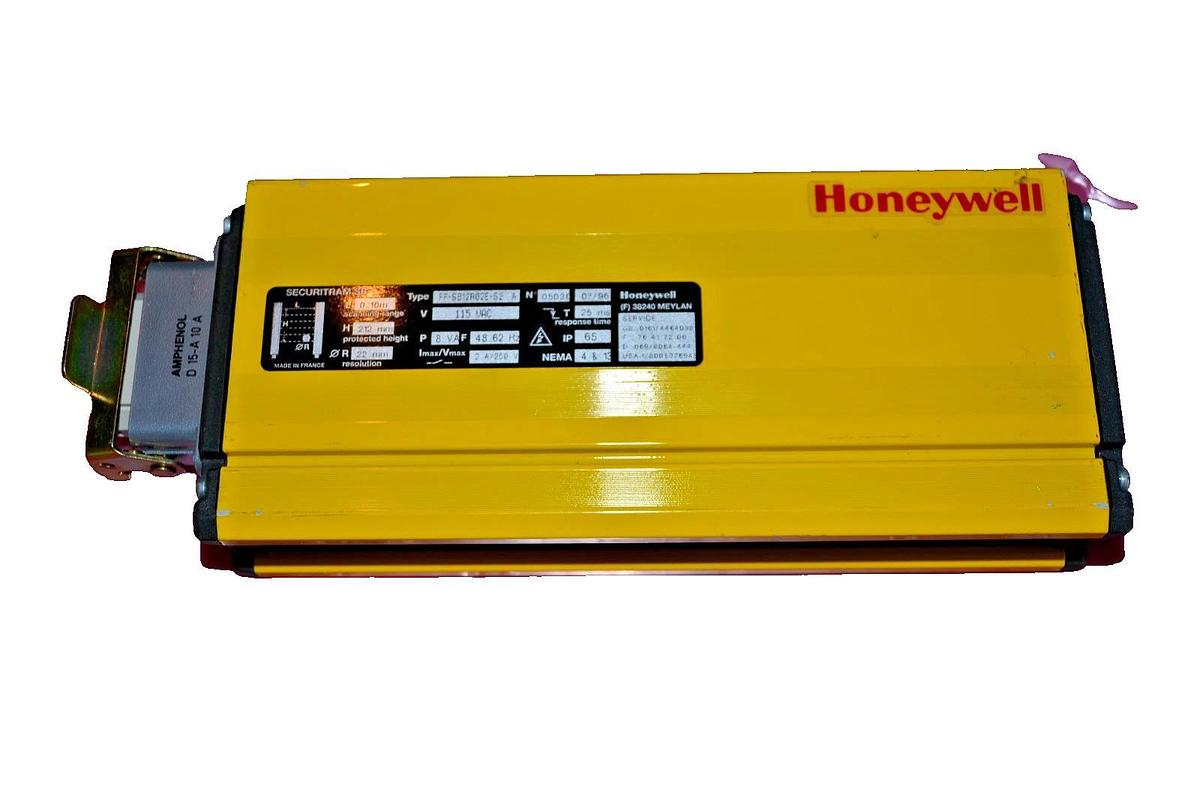Used HONEYWELL LIGHT CURTAIN RECEIVER FF-SB12R02E-S2 A FF SB12R02E S2 FFSB12R02ES2A