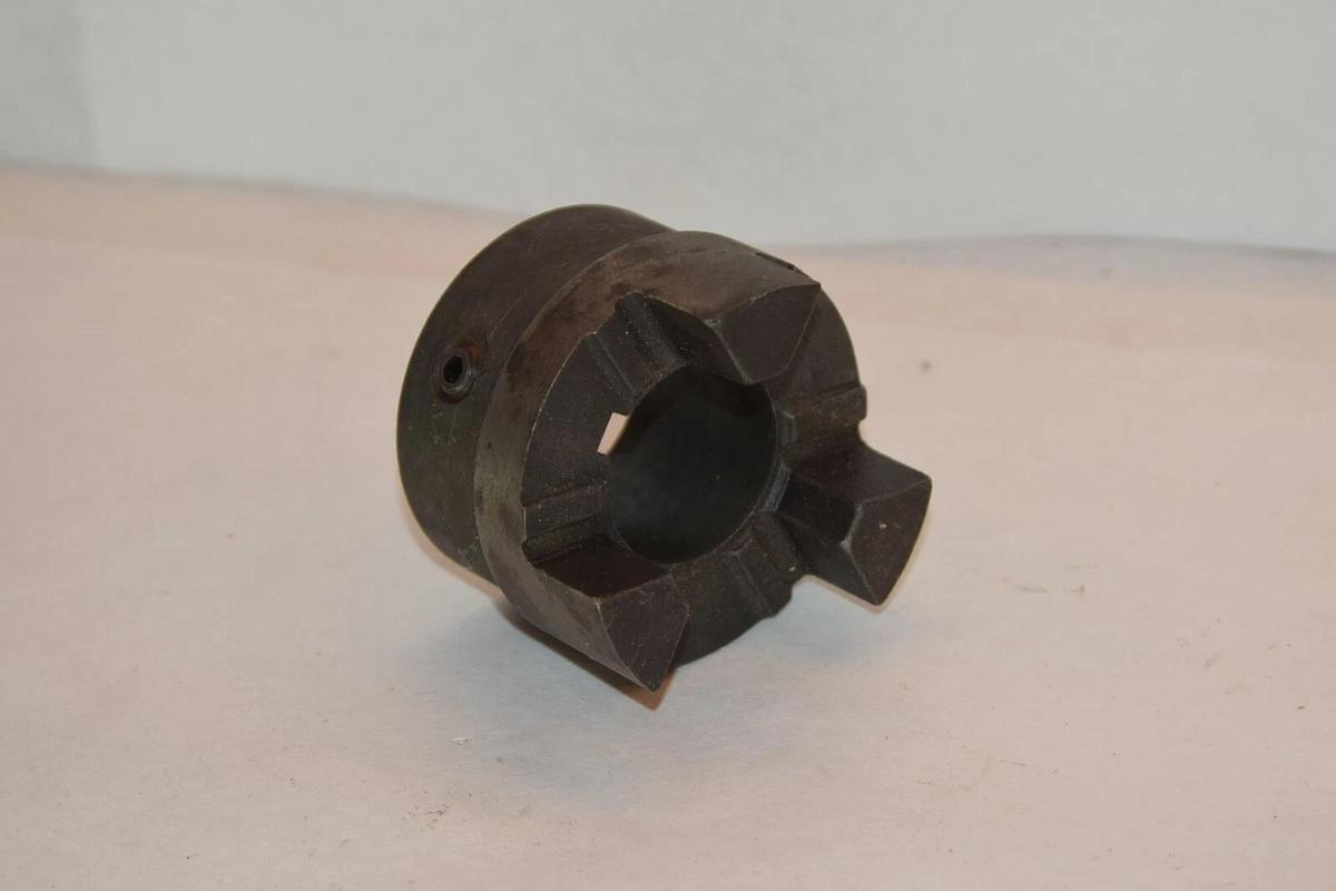 NEW (LOT OF 2) MAUREY CHICAGO FC100 x 1-1/4 FC100X1-1/4 1-1/4" BORE COUPLING