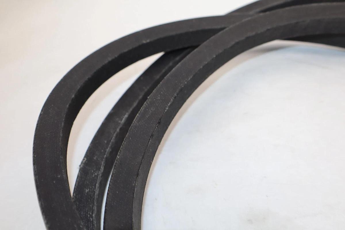 Goodyear Eaton Dodge V-Belt V Belt C105 C-105 C 105 Matchmaker Vbelt (New)