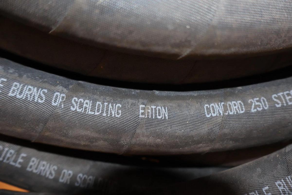 EATON 50' Hydraulic Hose 1" H956816BK 250 High Temp Steam Hose (NEW)