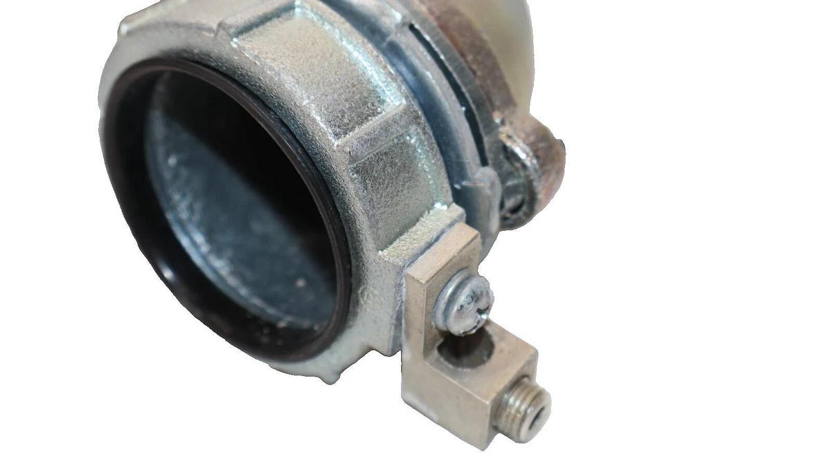 (NEW) BRIDGEPORT 811 2-1/2" 2.5" Conduit 90° 90 Degree 90D Connector