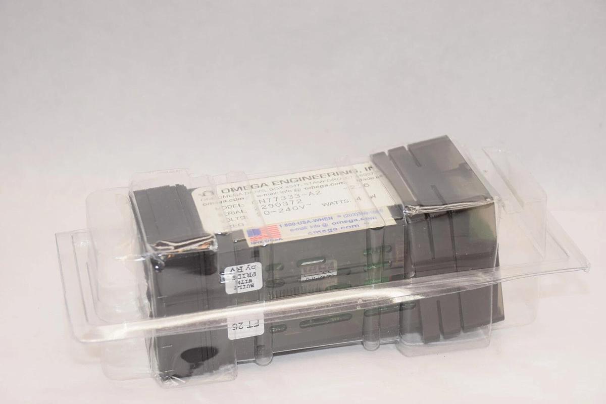(NEW) OMEGA ENGINEERING INC. CN77333-A2 -2.6 4Watt 90-240V Micromega Controller