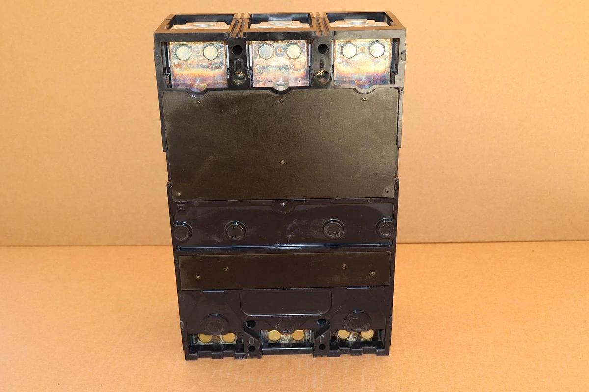 Square D Ciruit Breaker 600A MHP36600 600 Amp Ser. 2 3p 600v REFURB